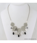 Collier en filigrane, cristal et métal noir