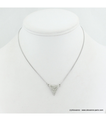 Collier pendentif triangulaire métal et strass argenté