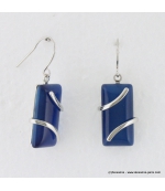 Boucles d'oreilles rectangulaire et branche métallique oeil de chat en verre bleu foncé